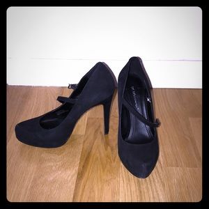 BCBGeneration black suede heels